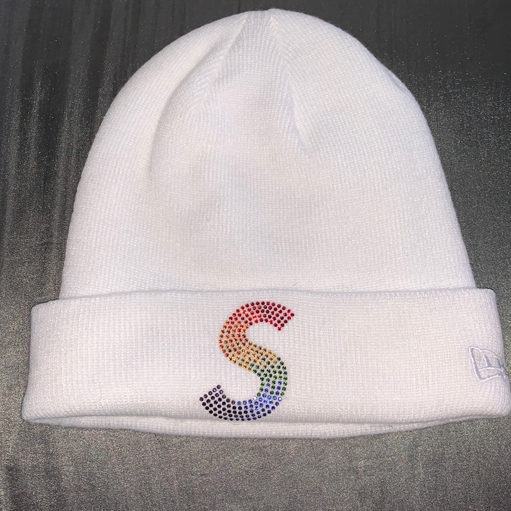 Limited addition SUPREME beanie//random “S” logo/